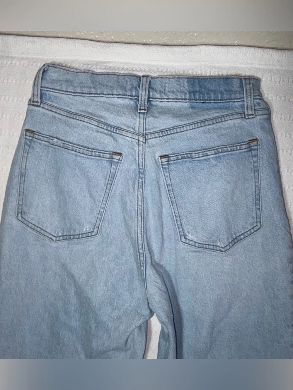 Abercrombie Fitch 90s Straight Ultra High Rise Jeans Womens Size 28/6 Light Wash - Picture 6 of 12